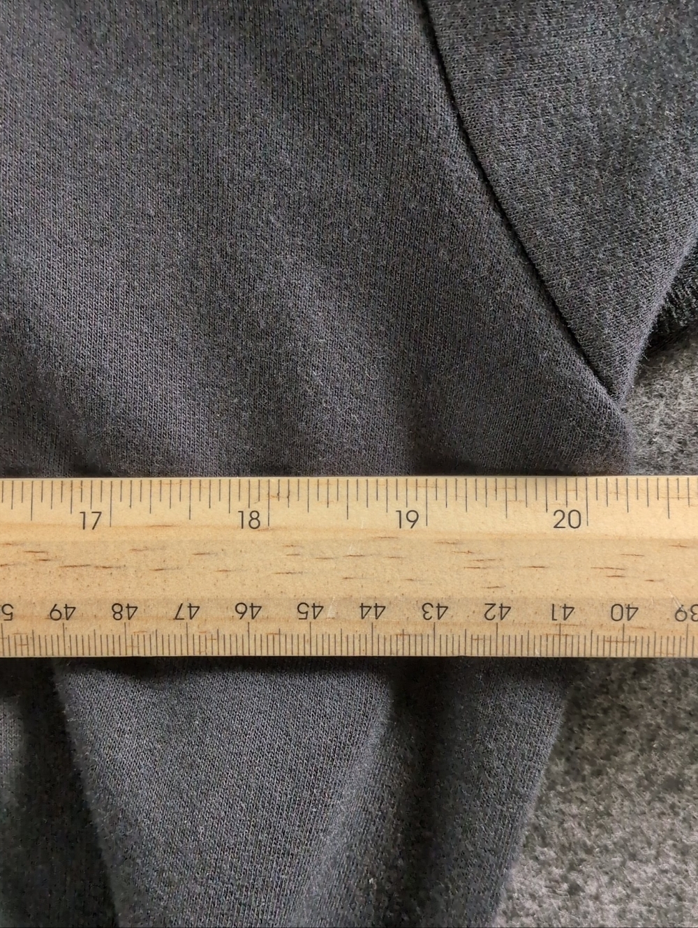 Skims Pullover Hoodie Sweatshirt - Picture 5 of 9